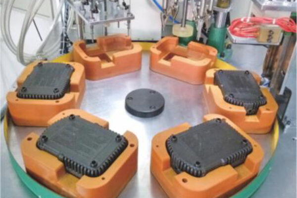 Mesin Pengencang Sekrup Otomatis Multi-Head 2 Mesin Pengencang Sekrup Otomatis Multi-Head 2
